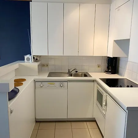 Apartamento With Bicycle Storag, Cleaning Included